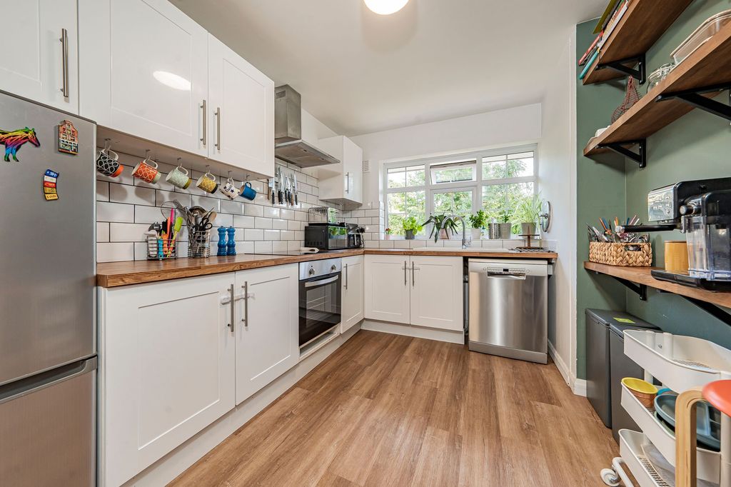 Property photo 3 of 13 Kitchen