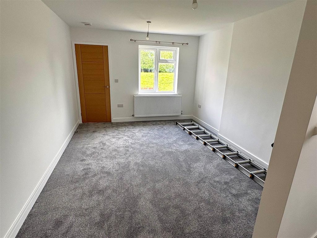 Property photo 3 of 11 4.Jpg