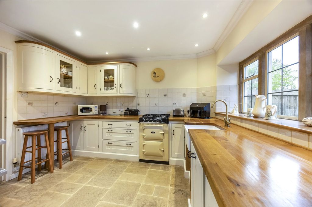 Property photo 3 of 12 Picture No. 21