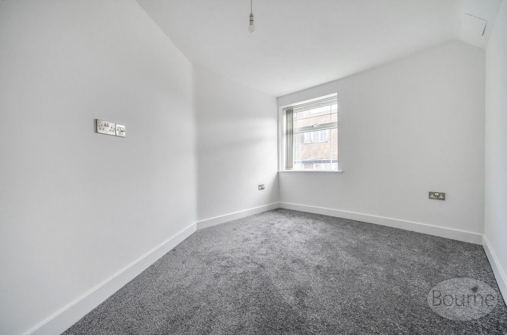 Additional image 7 of 1 bed flat for saleSwan Street, Petersfield, Hampshire GU32