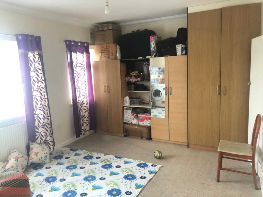 Property photo 2 of 6