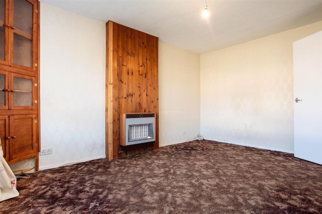 Property photo 3 of 14 Dsc_7235.Gif