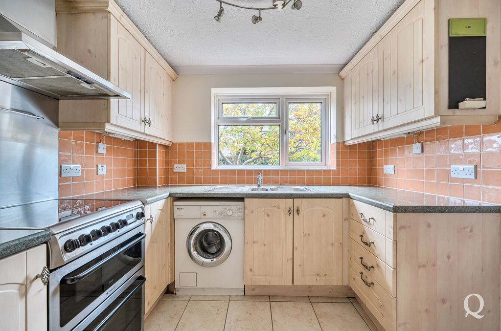 Property photo 2 of 20 89B5Ffbd-091E-4c6...