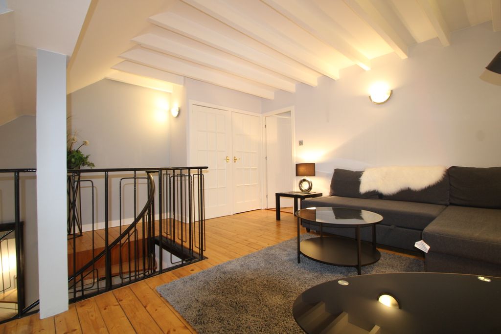 Property photo 3 of 12 Lounge