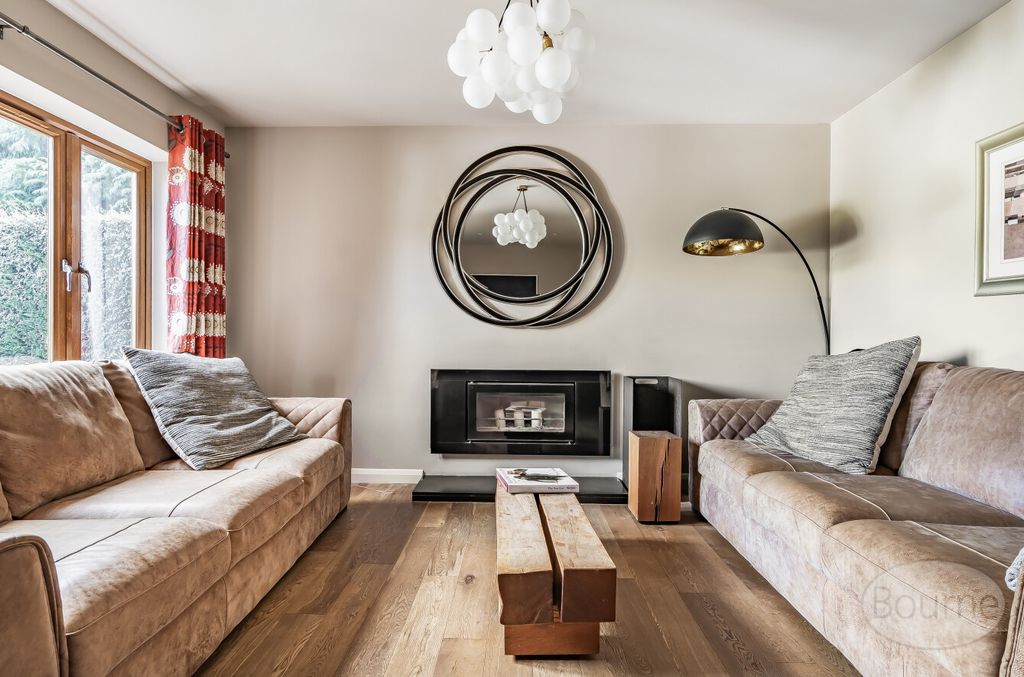 Property photo 3 of 20 52B0Ff3B-d2Be-482...