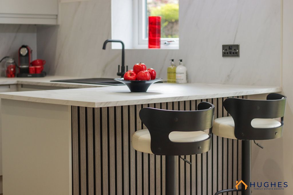 Property photo 2 of 29