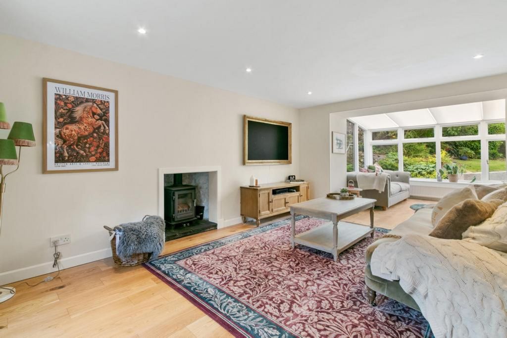 Property photo 3 of 33