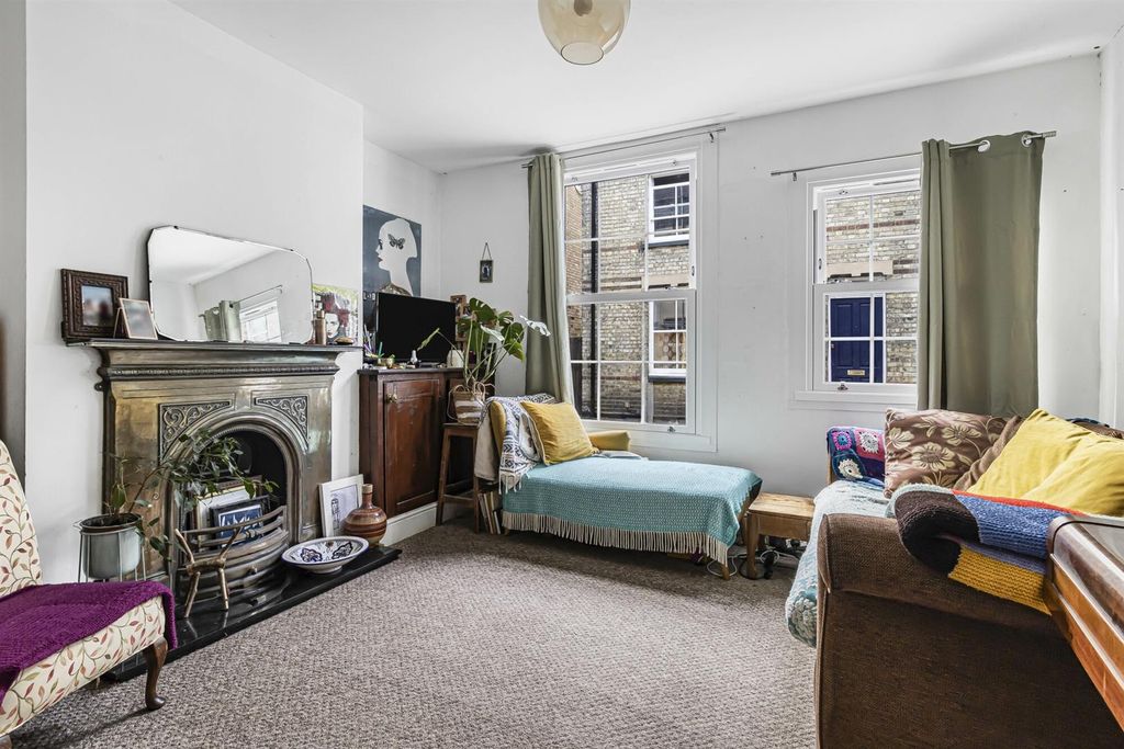 Property photo 2 of 13 12_65785.Jpg