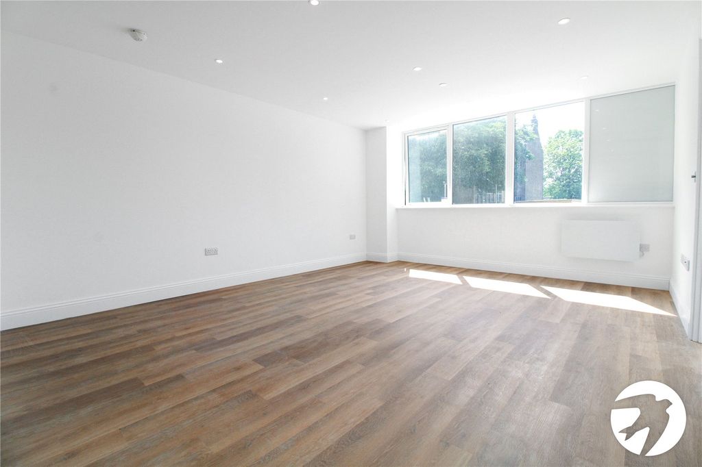 Property photo 2 of 10 Open Plan Living