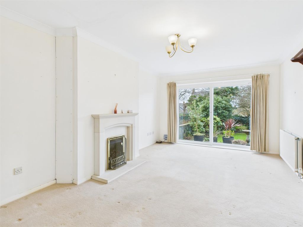 Property photo 2 of 13 Cam05474G0-Pr0052-Still004.Jpg