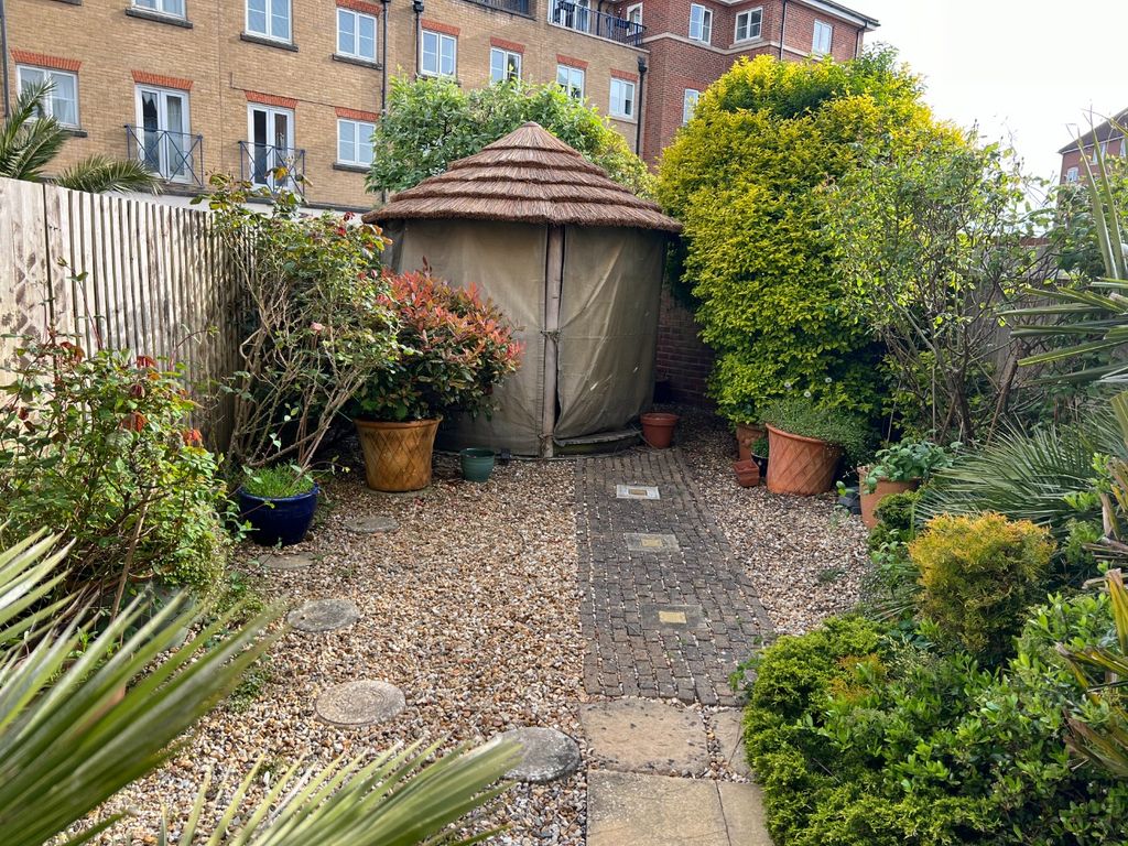 Property photo 2 of 22 5574791