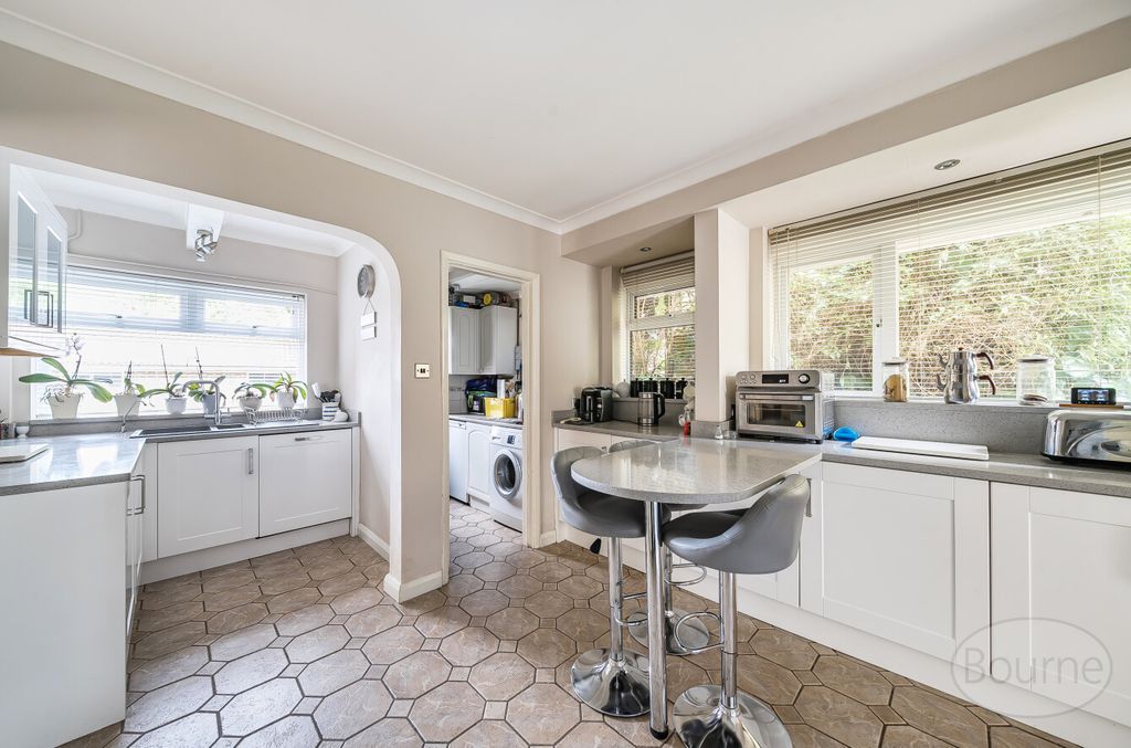 Property photo 3 of 22 0F1ce6Ec-9c29-4cc...