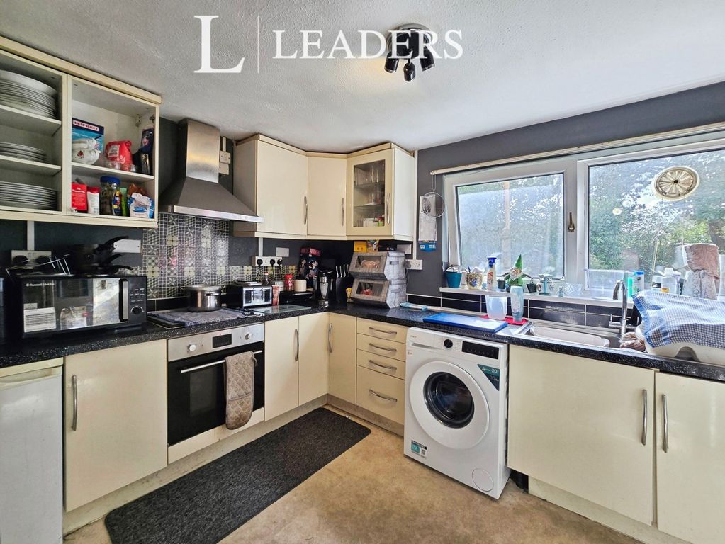 Property photo 2 of 12 Pbox-Img.Jpg