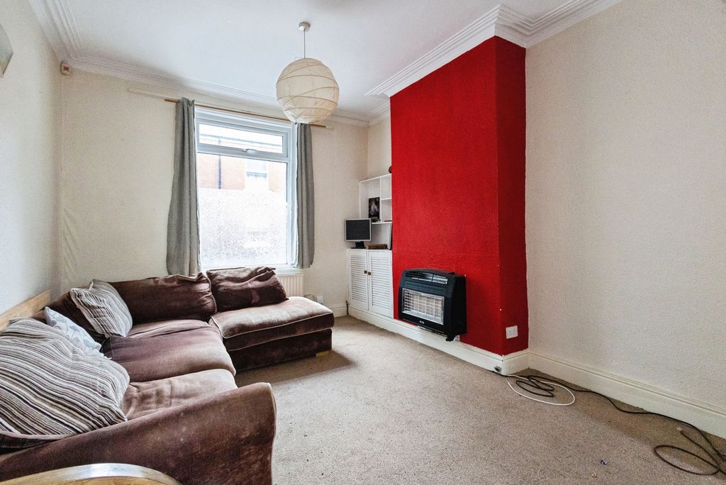 Property photo 2 of 17 Pbox-Img.Jpg