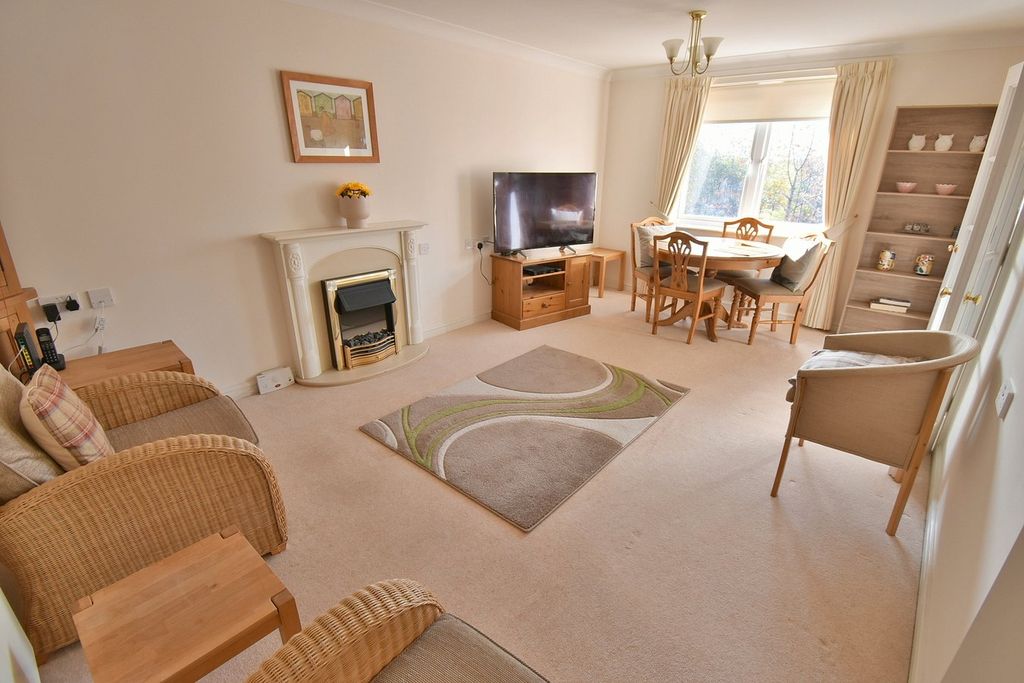 Property photo 3 of 14