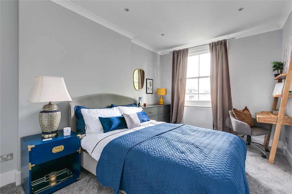 Property photo 2 of 11