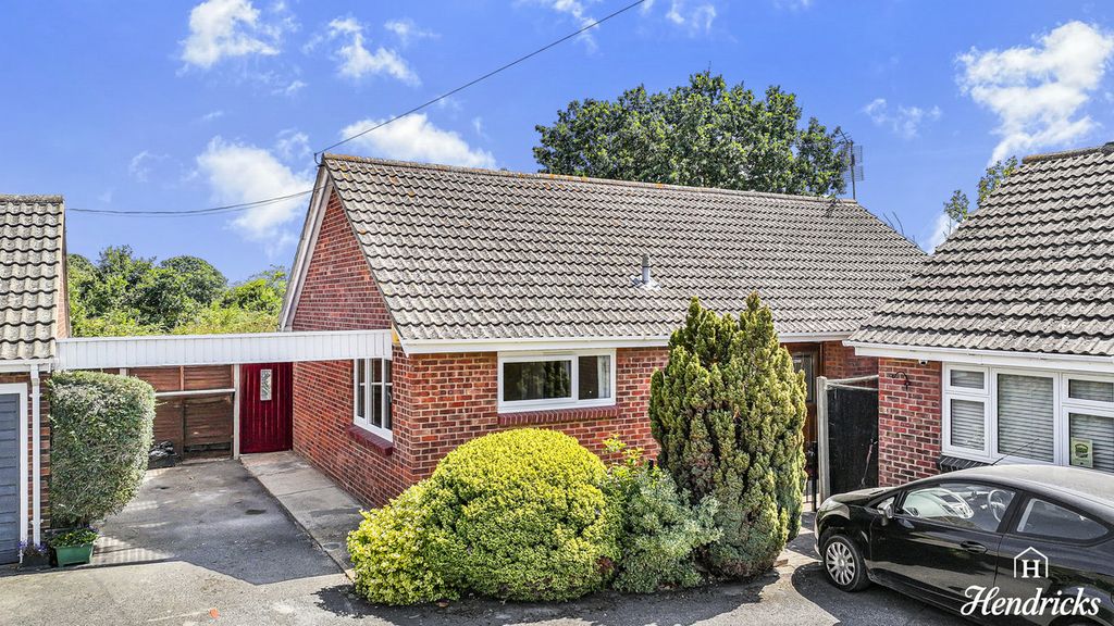 Property photo 2 of 23