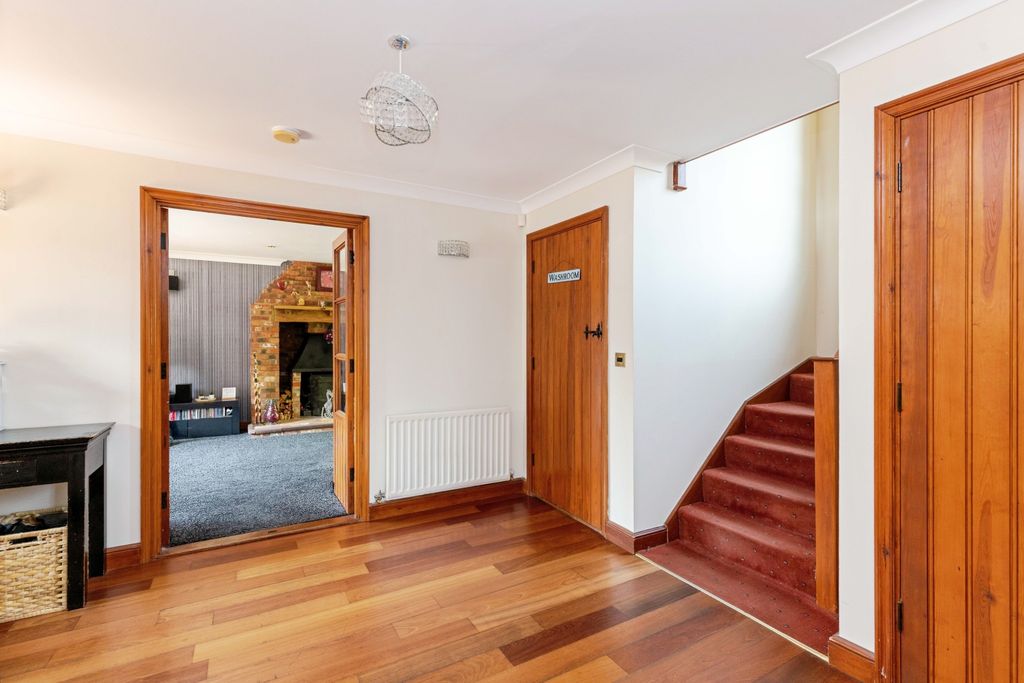 Property photo 3 of 28 Img_8048