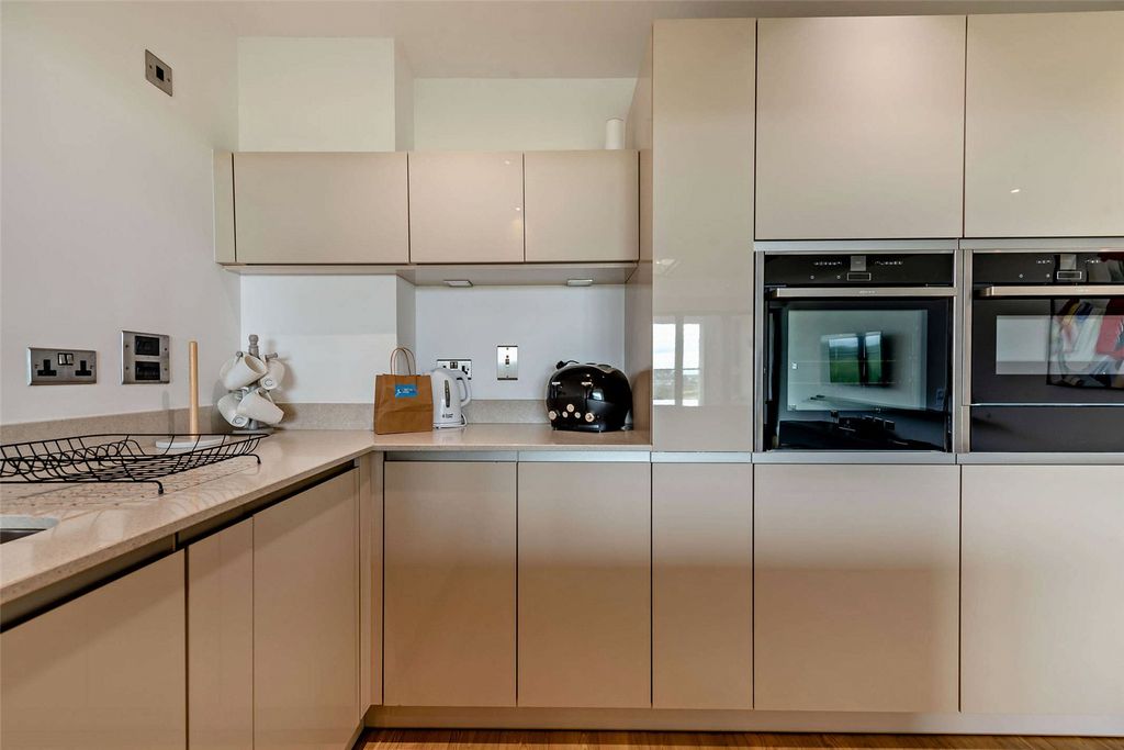 Additional image 18 of 2 bed flat for saleBattery Road, Tenby, Pembrokeshire SA70