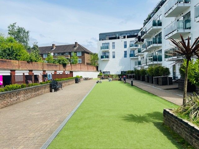 Property photo 1 of 2