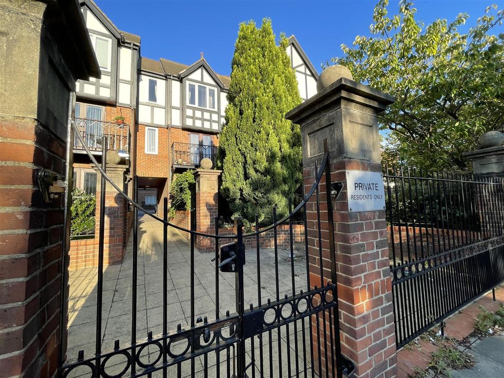 Property photo 1 of 13 Selwood Ext 2.Jpg