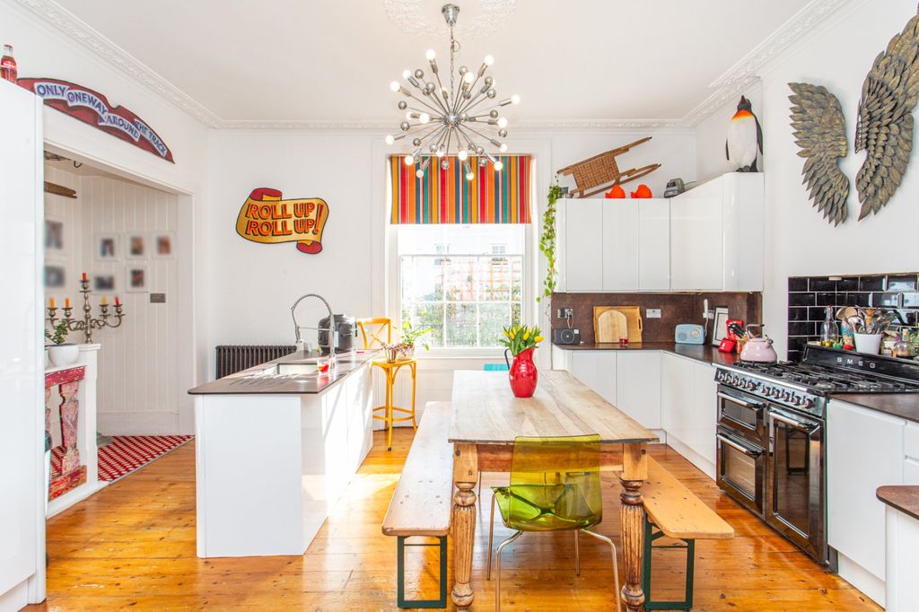 Property photo 2 of 23 Picture 2