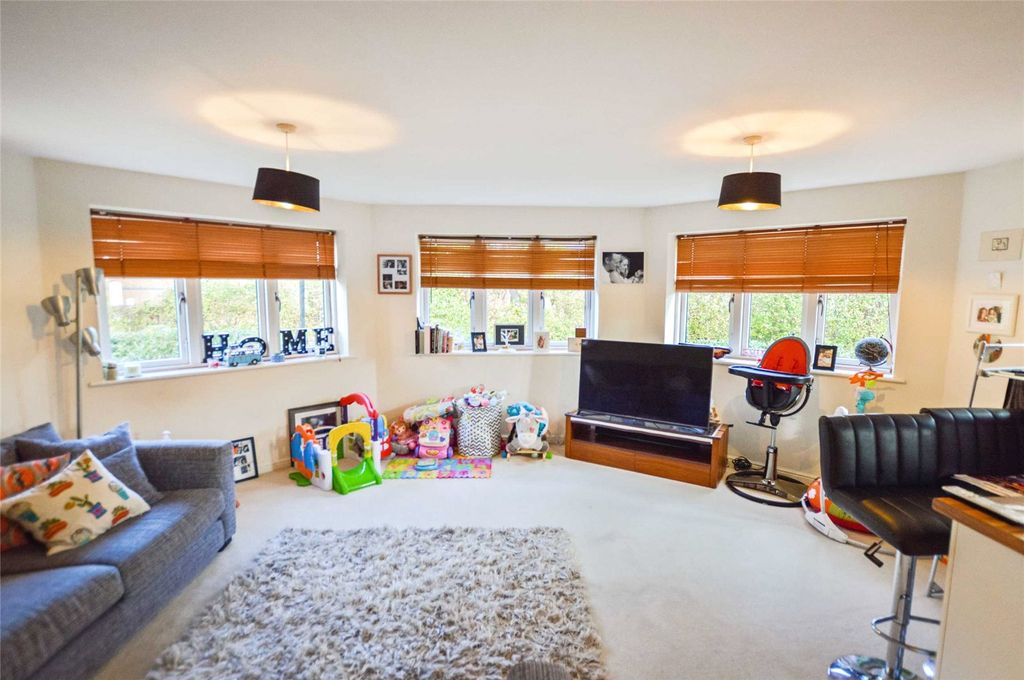 Property photo 2 of 12 Picture No. 02