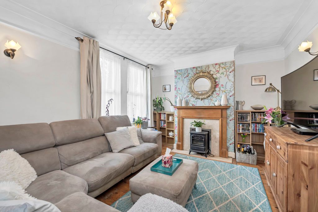 Property photo 2 of 15 Sitting Room
