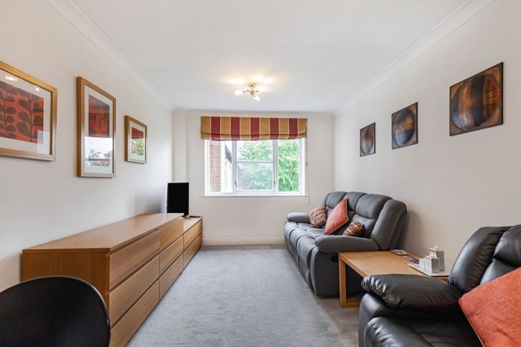Property photo 2 of 7 305597