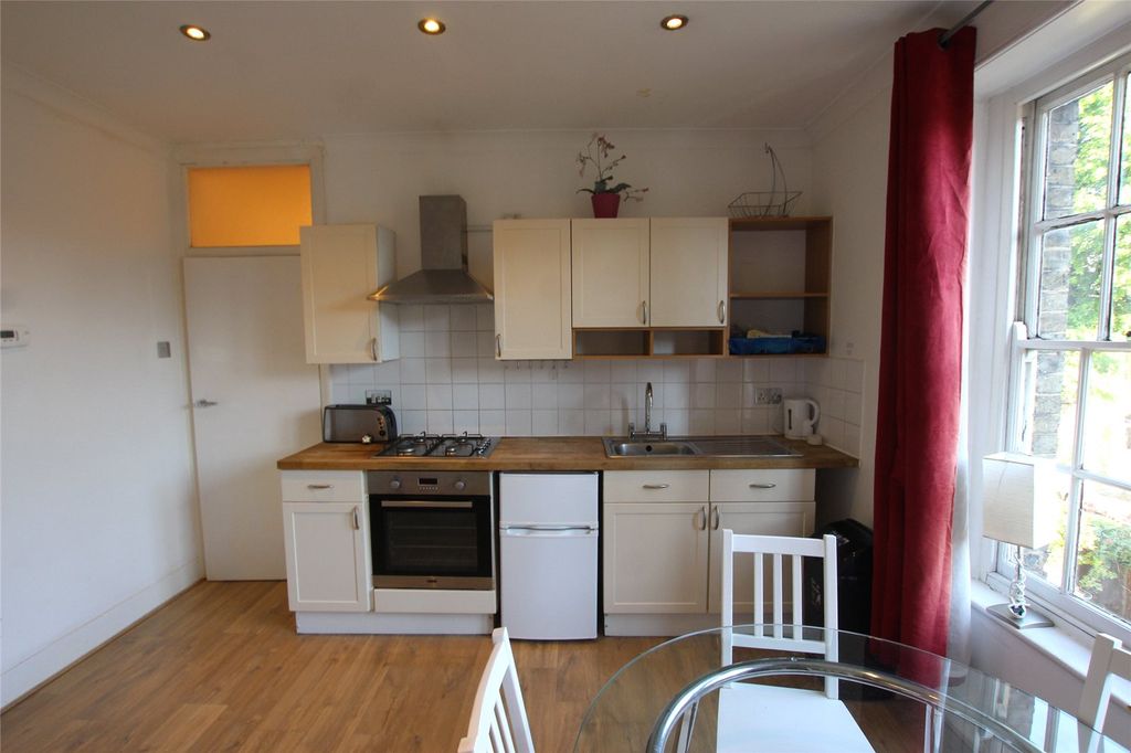 Property photo 2 of 8 Picture No. 04
