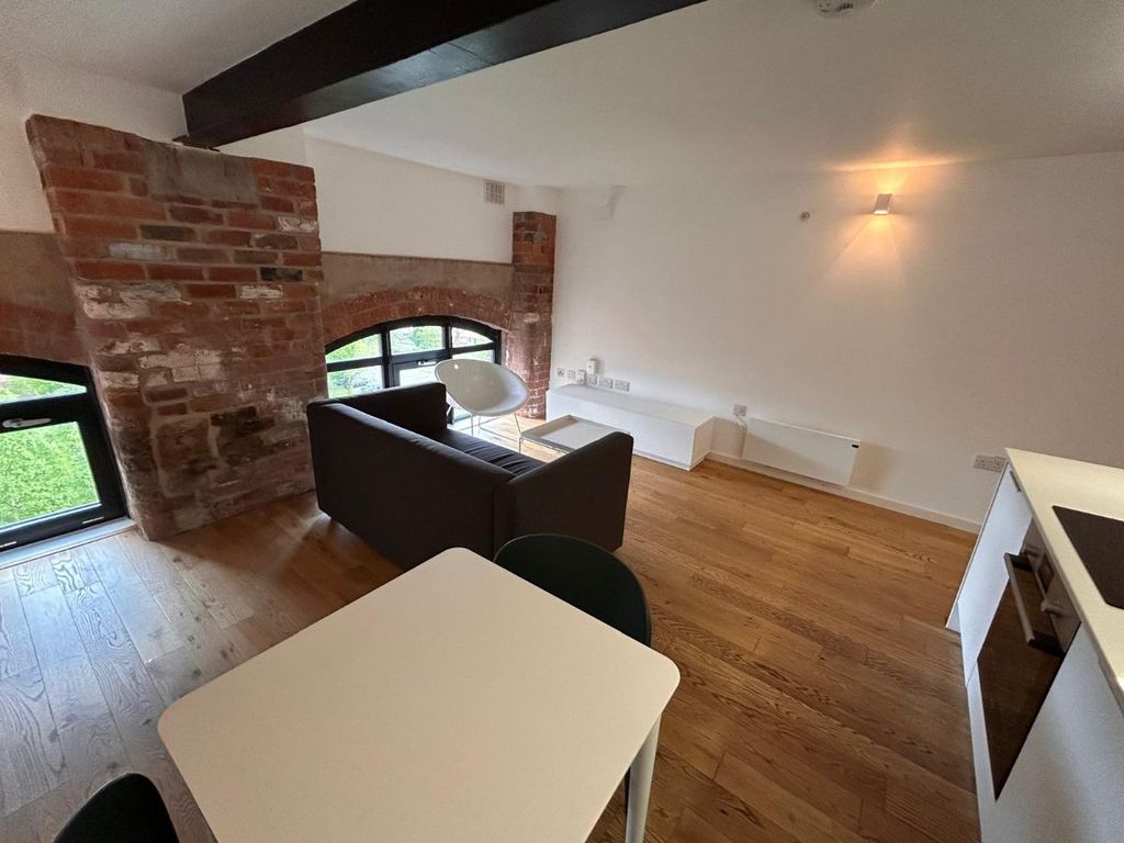 Property photo 2 of 6