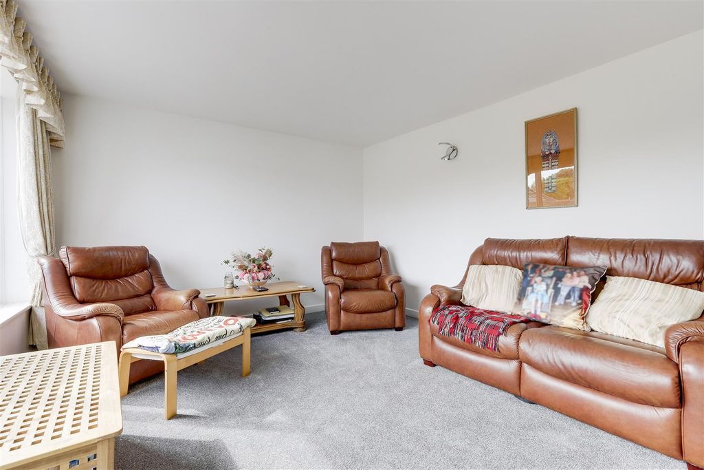 Property photo 3 of 25 040725_4.Jpg