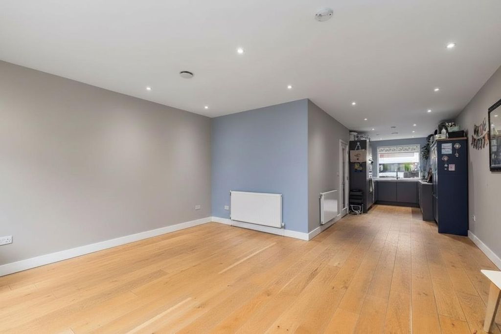 Property photo 3 of 11 Agent99-Generation-3496c2d2-3551-4F45-Ac3A-0E67dc1