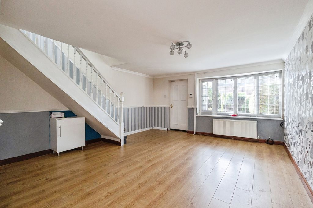 Property photo 3 of 21 Pbox-Img.Jpg