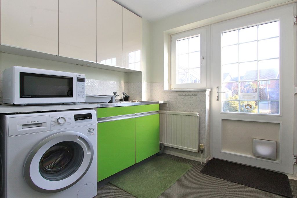 Property photo 3 of 12