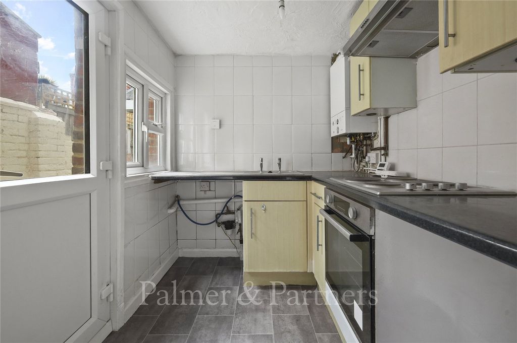 Property photo 2 of 9 Picture No. 03