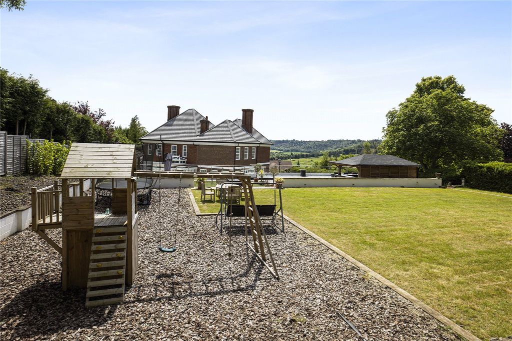 Property photo 2 of 25 Picture No. 36
