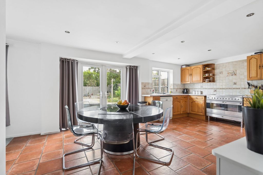 Property photo 3 of 22 Kitchen / Dining Room