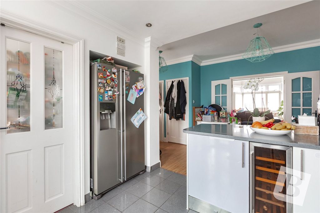 Property photo 3 of 16 Kitchen