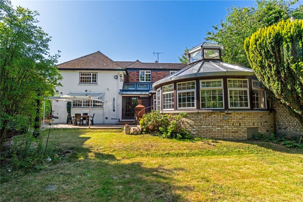 Property photo 2 of 16 Picture No. 13