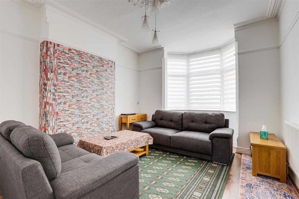 Property photo 2 of 18 Img_9482-Img_9486.Jpg