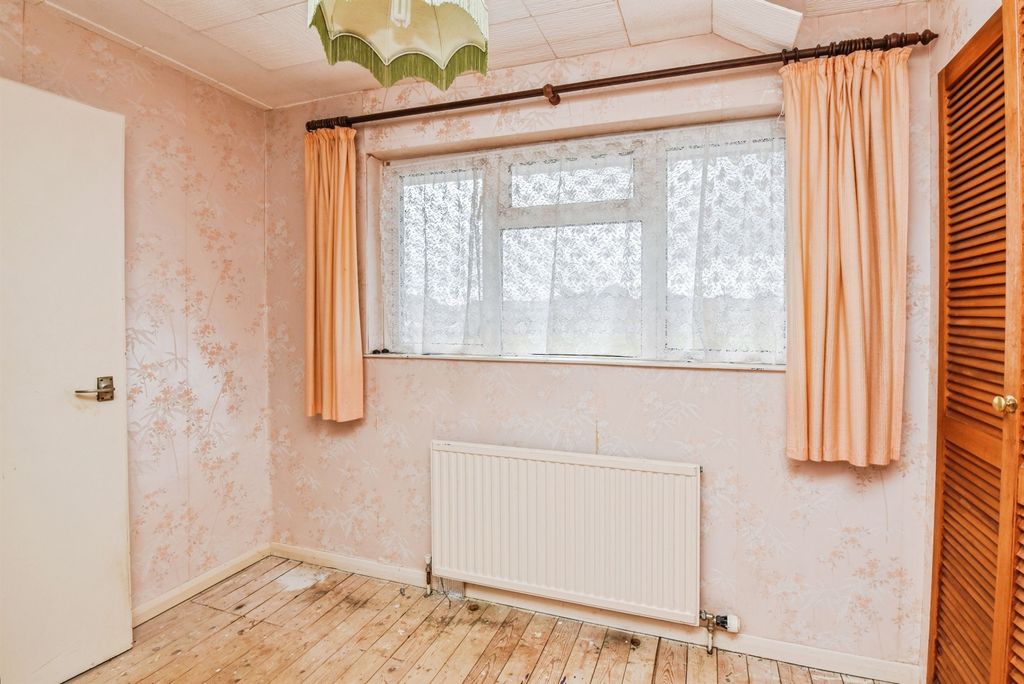 Property photo 3 of 18