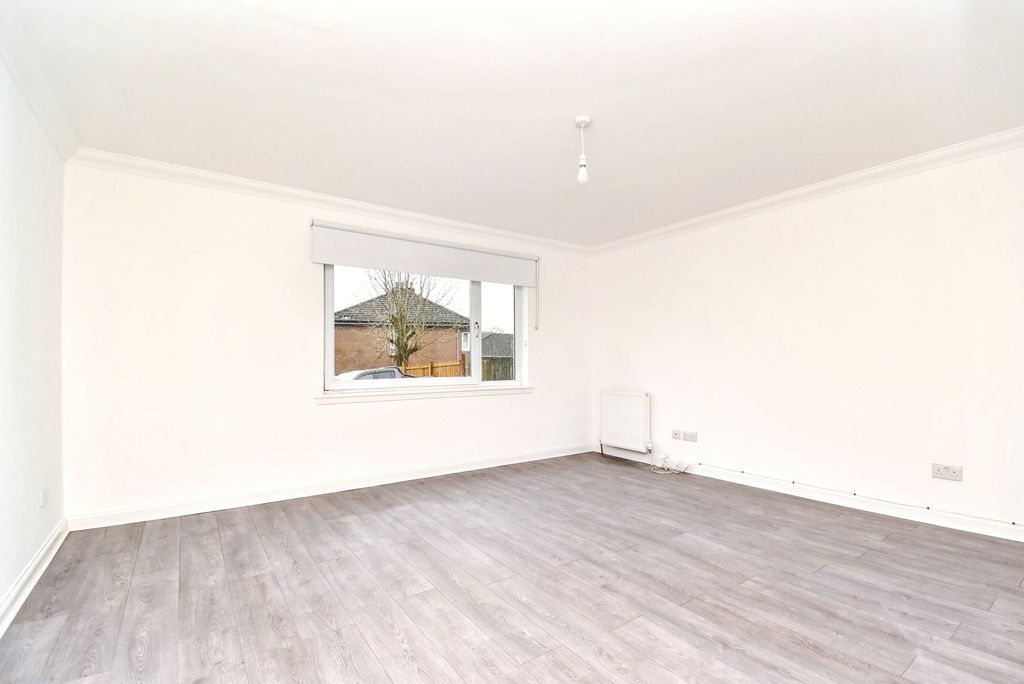 Property photo 2 of 9 Lounge