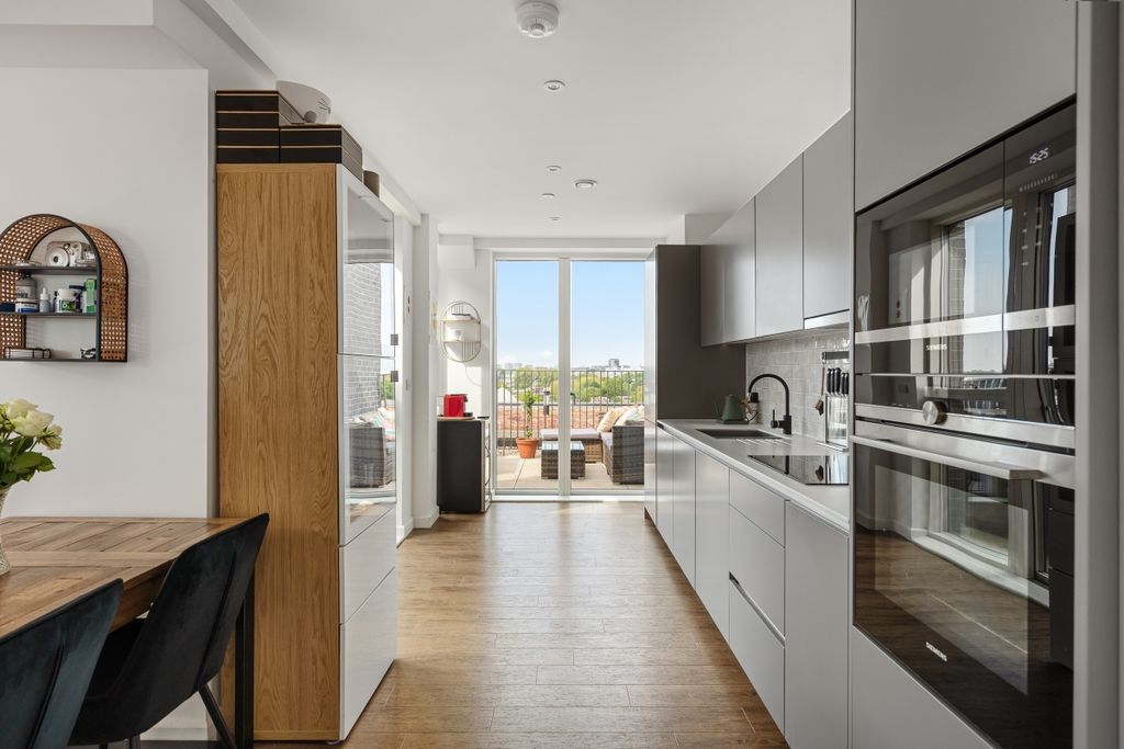 Property photo 2 of 14 094A6177