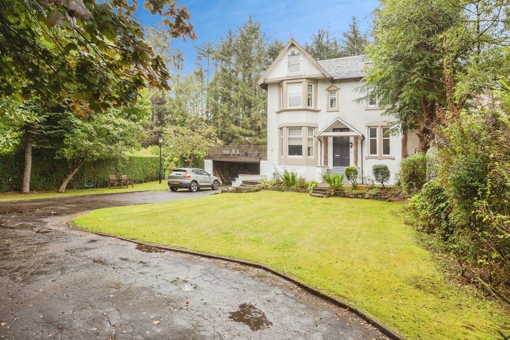 Property photo 1 of 28