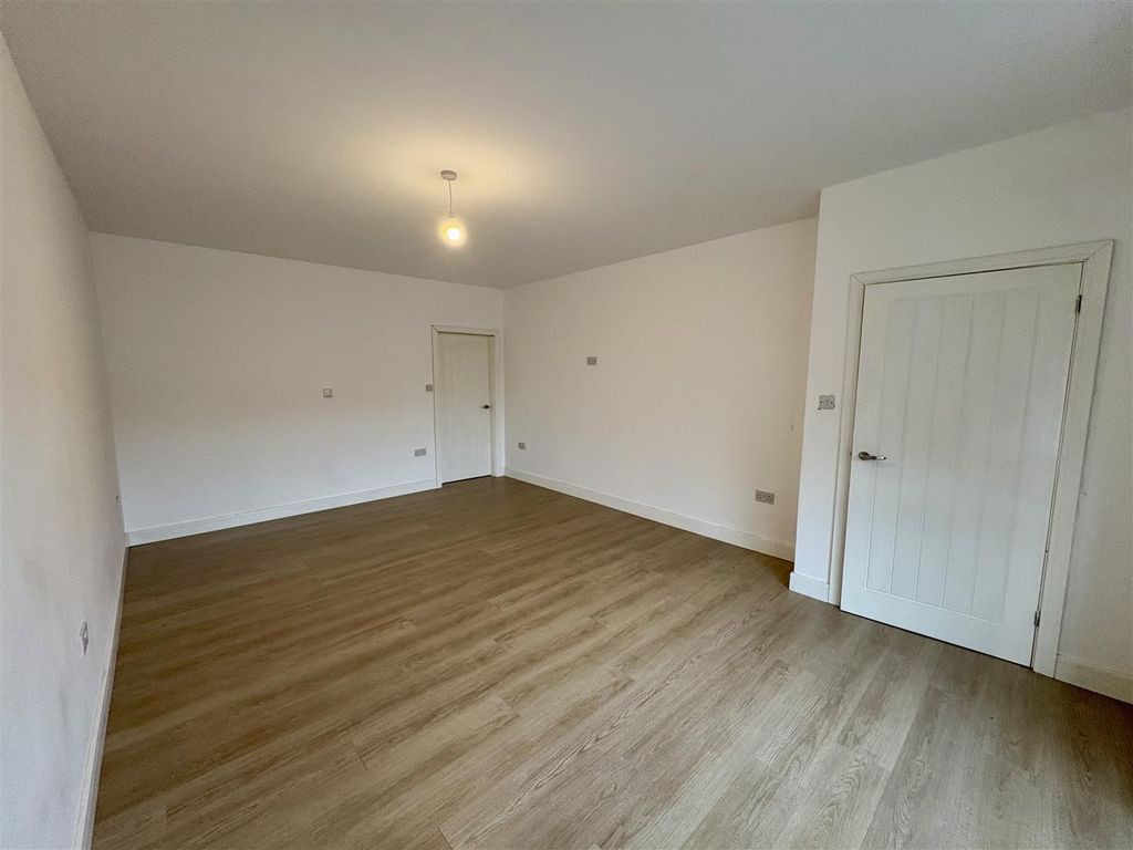 Property photo 3 of 20 Img_2444.Jpg