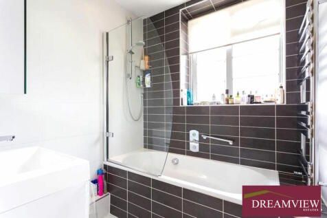 Property photo 2 of 11 85138_House_Windsor_Court_Golders_Green_Road_London_Nw11_9Pp_2S_195853_Img_02_0000_Max_476x317