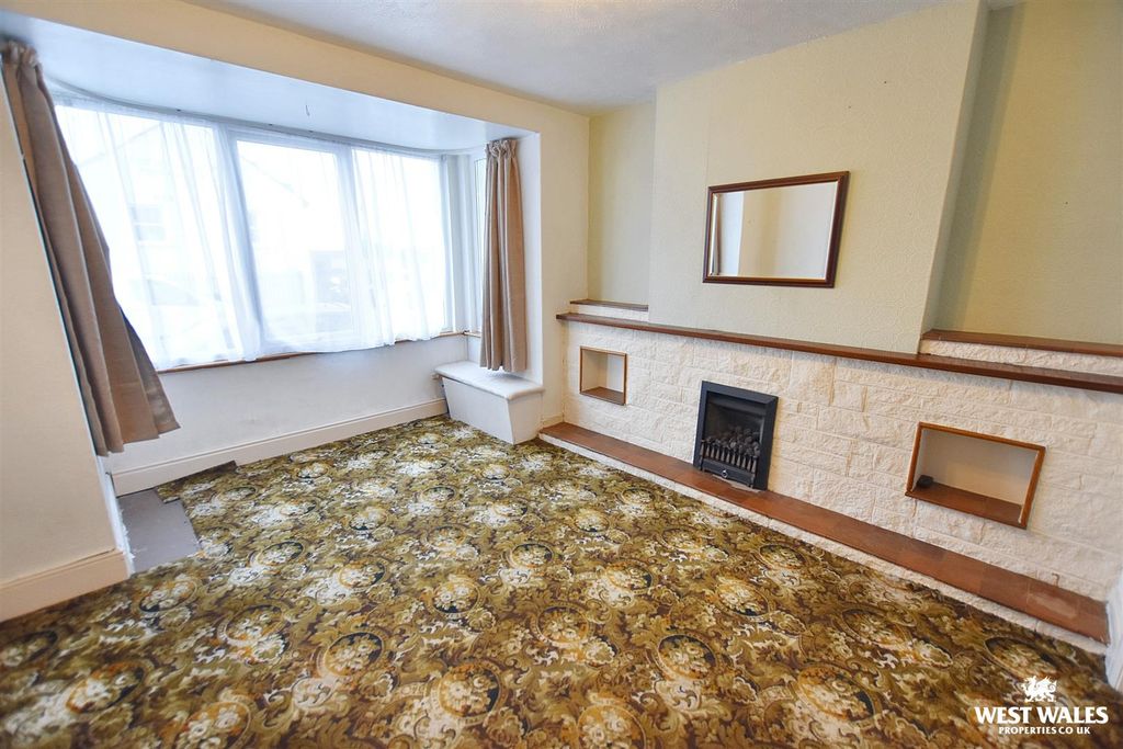 Property photo 2 of 17 3 (70).Jpg