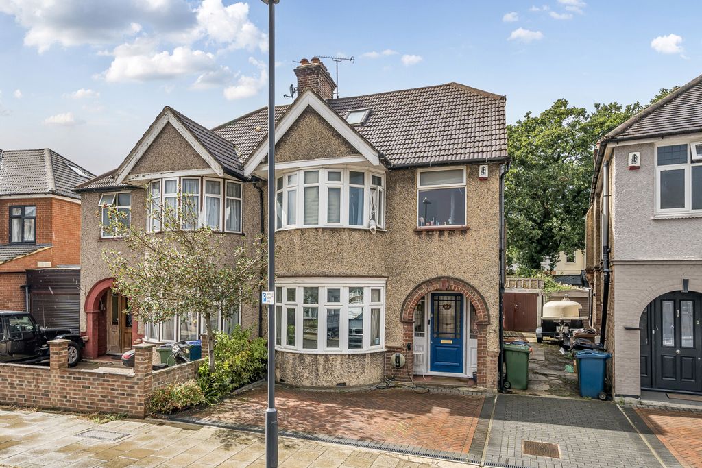 Property photo 1 of 23 1347727-1-68B5963...