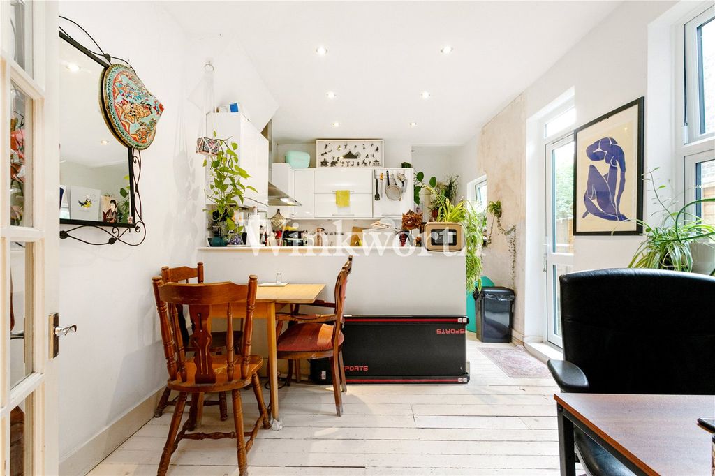 Property photo 3 of 11 Picture No. 07